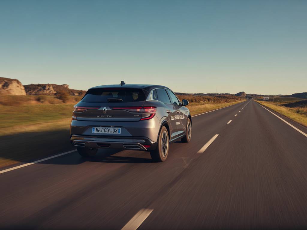 Essai complet de la nouvelle renault austral hybride sur route et autoroute