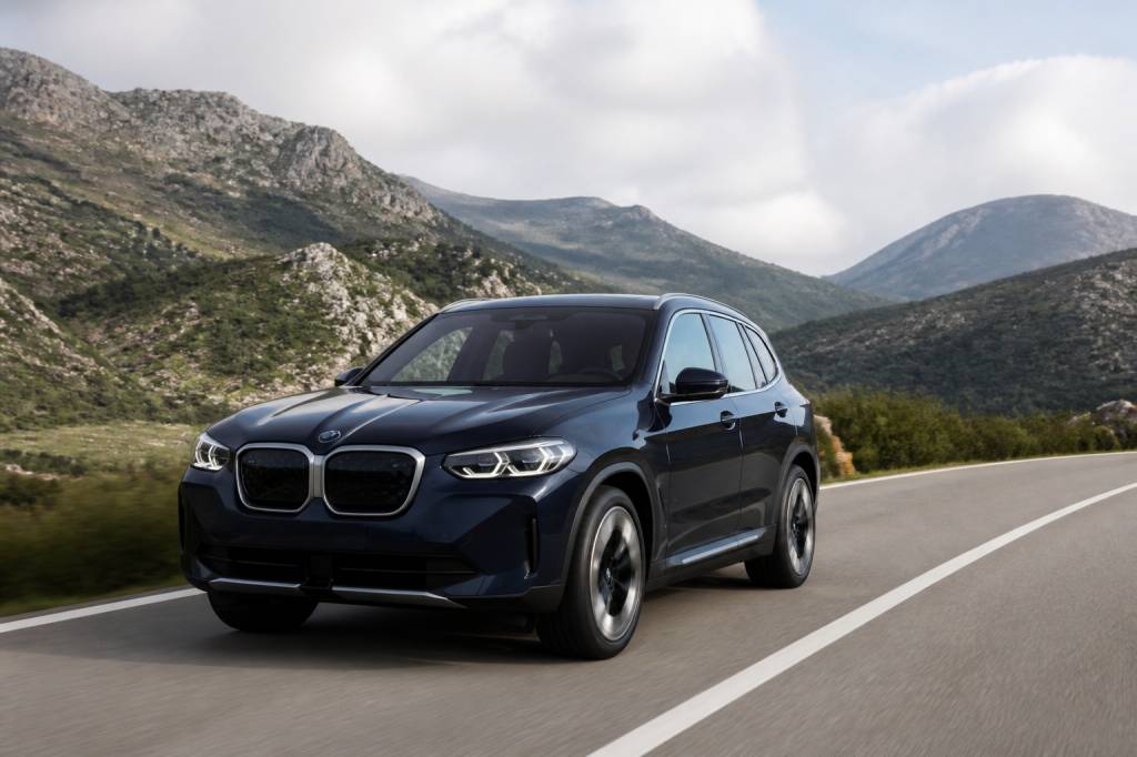 BMW iX3 essai : autonomie, performances et confort du SUV électrique
