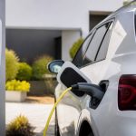 Avantages hybride rechargeable : économies, autonomie et réduction des émissions au quotidien