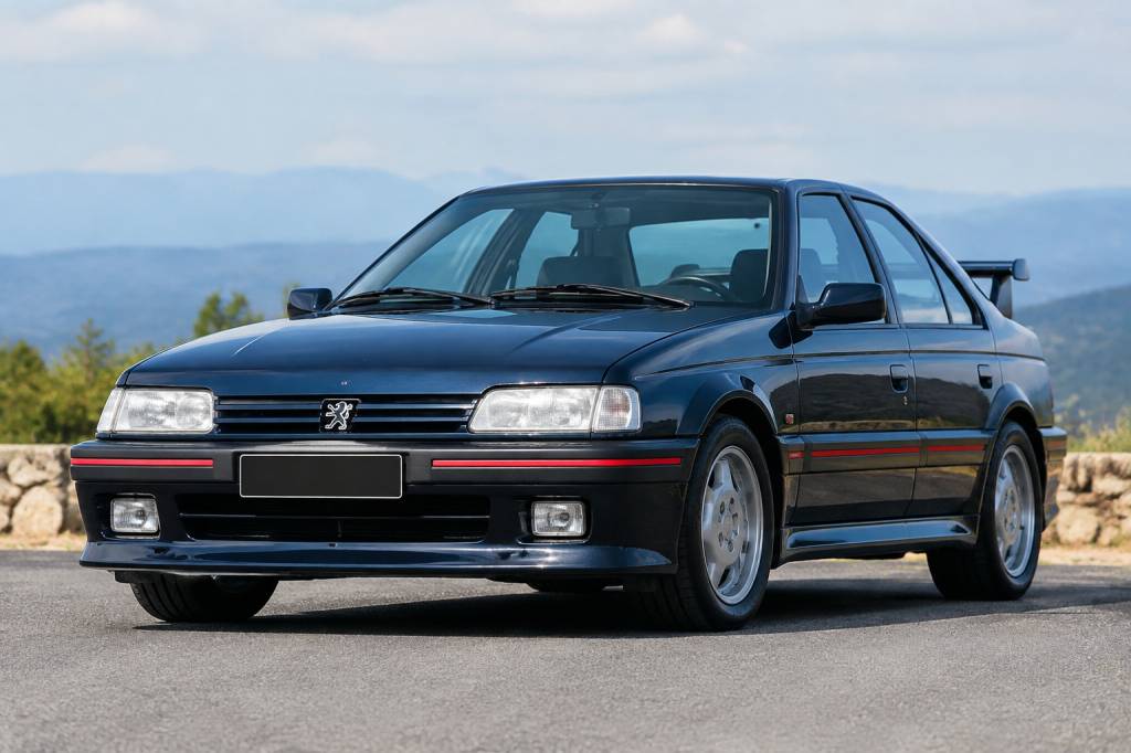 Le 405 t16 prix : combien coûte cette sportive mythique aujourd’hui ?